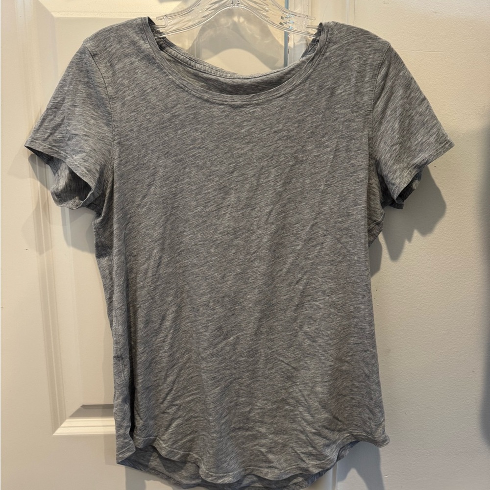 Lululemon Athletica Gray Short Sleeve T-Shirt